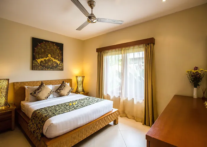 Seriska Seminyak, 5-star Private Pool Villa, Walk To Dining & Shopping Villa *