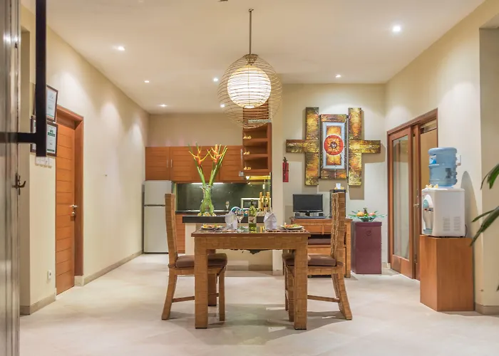 Seriska Seminyak, 5-star Private Pool Villa, Walk To Dining & Shopping *