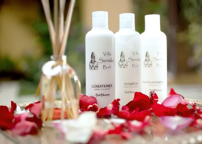 Villa Seriska Seminyak, 5-star Private Pool Villa, Walk To Dining & Shopping Seminyak
