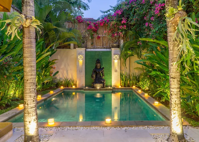 Seriska Seminyak, 5-star Private Pool Villa, Walk To Dining & Shopping Villa *