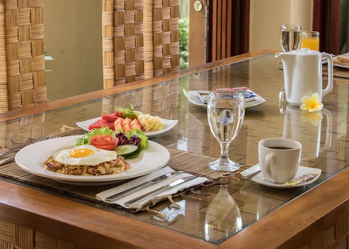 Villa Seriska Seminyak, 5-star Private Pool Villa, Walk To Dining & Shopping *