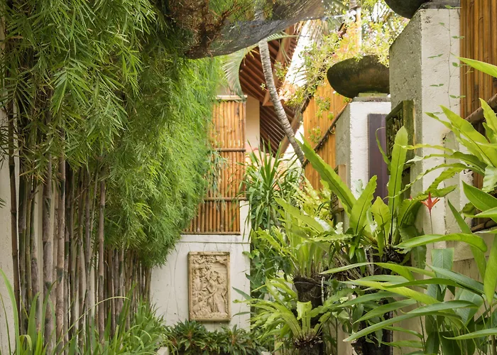 Villa Seriska Seminyak, 5-star Private Pool Villa, Walk To Dining & Shopping Seminyak