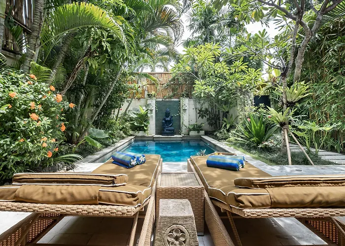 Villa Seriska Seminyak, 5-star Private Pool Villa, Walk To Dining & Shopping *