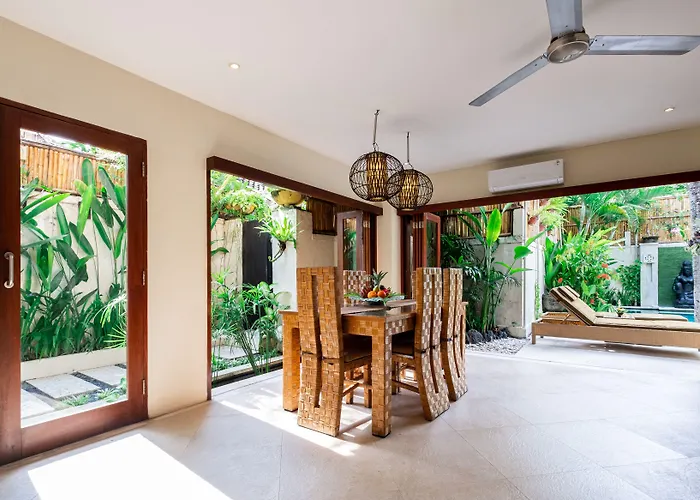 Seriska Seminyak, 5-star Private Pool Villa, Walk To Dining & Shopping Seminyak