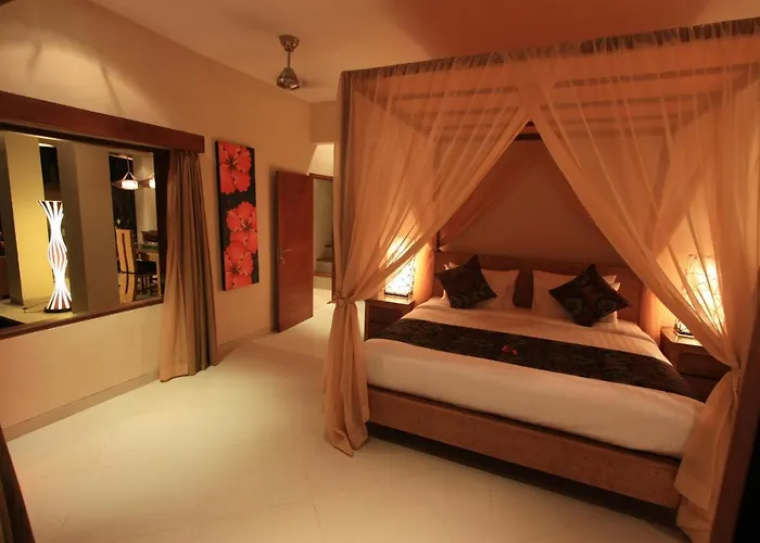 Seriska Seminyak, 5-star Private Pool Villa, Walk To Dining & Shopping Villa *