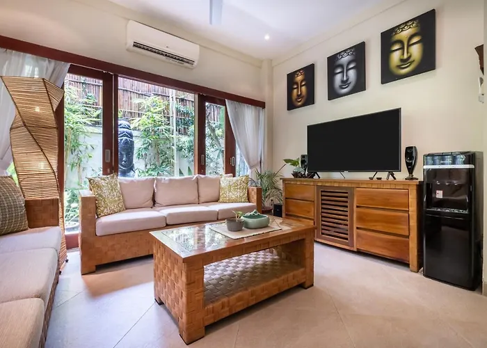 Seriska Seminyak, 5-star Private Pool Villa, Walk To Dining & Shopping Villa *