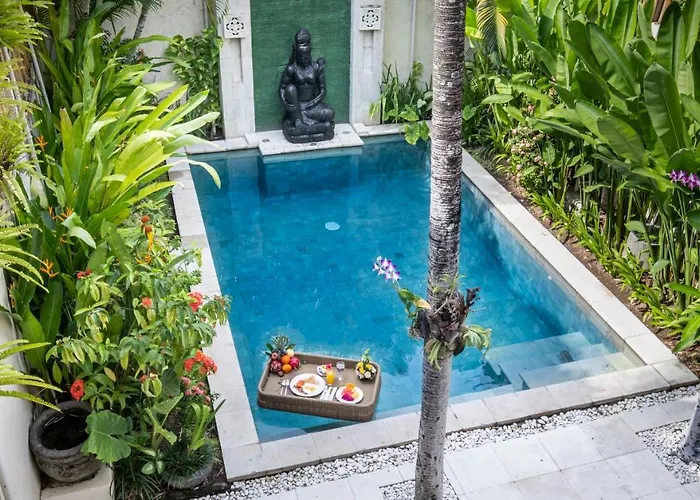 Seriska Seminyak, 5-star Private Pool Villa, Walk To Dining & Shopping *